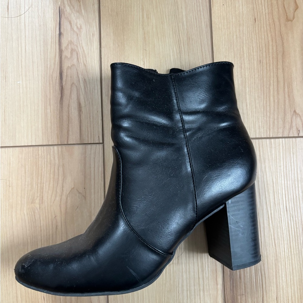 Old Navy Black Ankle Booties